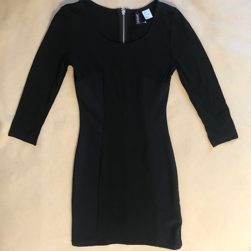 H&M short fitted dress